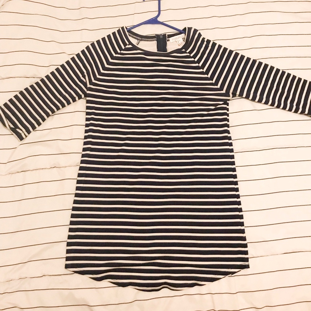 Stripped mid sleeve dress